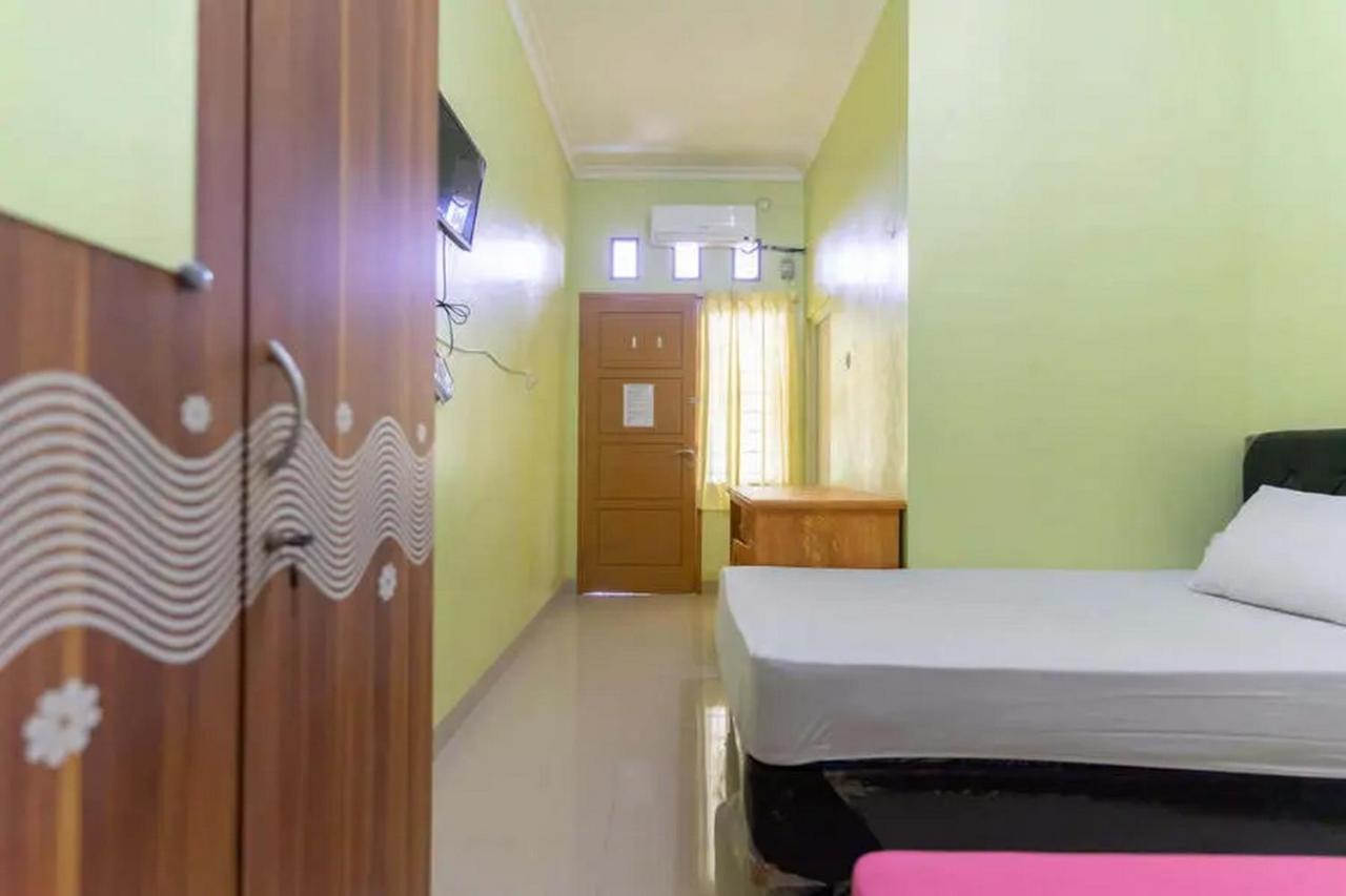 Kostawira Syariah Bintaro Mitra Reddoorz Mencil Exterior foto