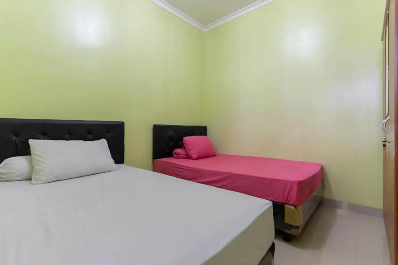 Kostawira Syariah Bintaro Mitra Reddoorz Mencil Exterior foto