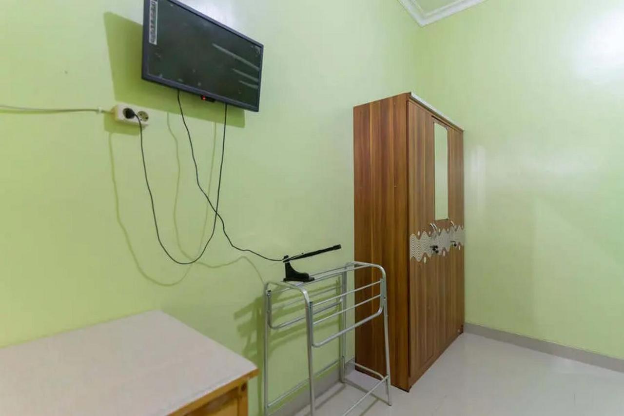 Kostawira Syariah Bintaro Mitra Reddoorz Mencil Exterior foto
