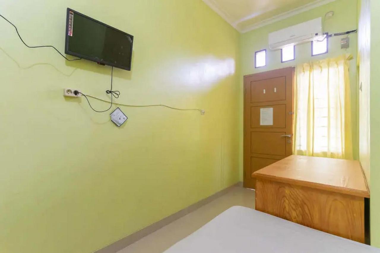 Kostawira Syariah Bintaro Mitra Reddoorz Mencil Exterior foto
