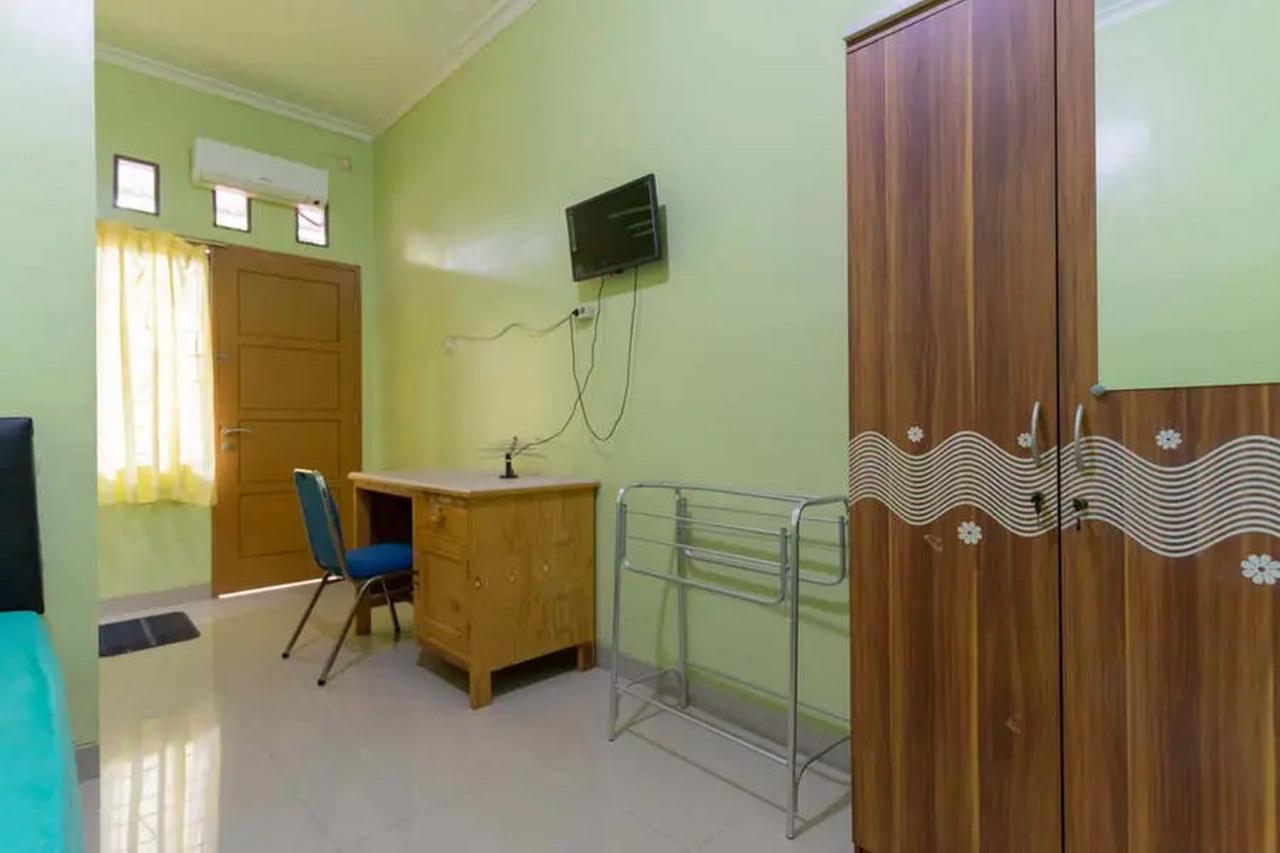 Kostawira Syariah Bintaro Mitra Reddoorz Mencil Exterior foto