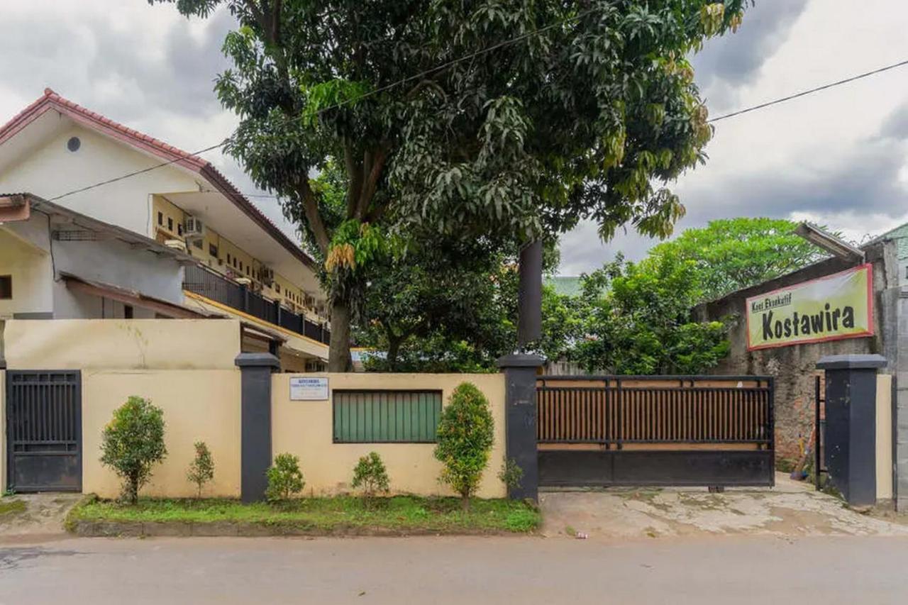 Kostawira Syariah Bintaro Mitra Reddoorz Mencil Exterior foto