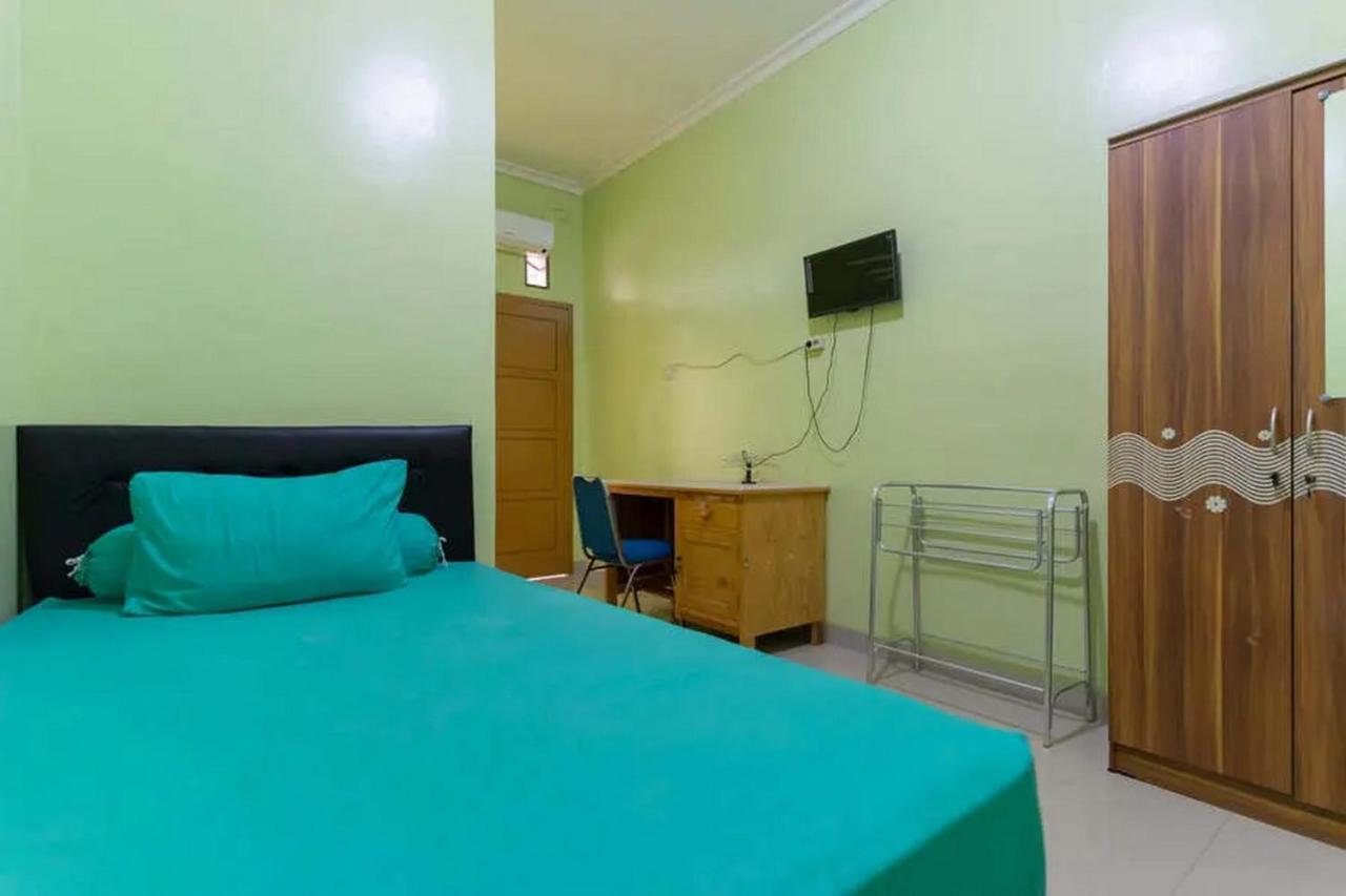 Kostawira Syariah Bintaro Mitra Reddoorz Mencil Exterior foto