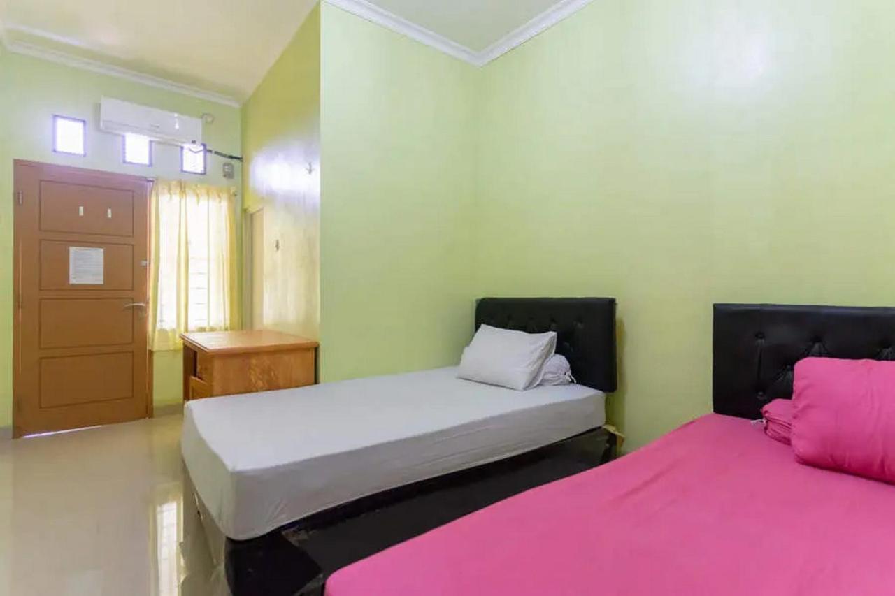 Kostawira Syariah Bintaro Mitra Reddoorz Mencil Exterior foto
